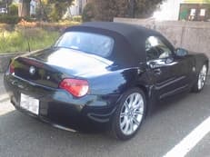 隣の車に掲載されていた画像